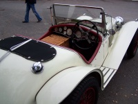 Vincent MPH interior